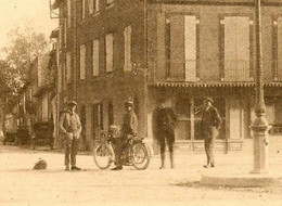 Caussade * Avenue Montricoux * Moto Ancienne De Marque Type Modèle ? Motos Motocyclette - Caussade