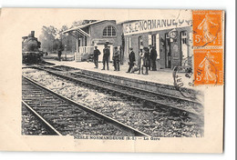 CPA 80 Nesle Normandeuse La Gare Et Le Train - Nesle