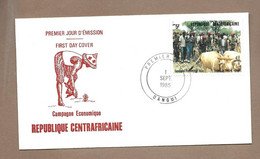 Enveloppe 1er Jour 1 Sept 1985 à BANGUI ( République Centrafricaine).. Campagne Economique. Culture Par Traction Animale - Central African Republic