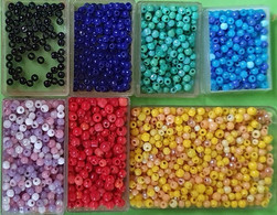 Lot Anciennes PERLES De Couleur - "neuf De Stock" - Vers 1950 1960 - Perles