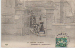 (92) COURBEVOIE . La Crue De La Seine . Déménagement  (3 Femmes En Barque+ Affiche "Appartement à Louer") - Courbevoie