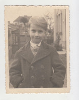 Stylish Young Boy With Coat Pose In Yard Vintage Orig Photo (24934) - Persone Anonimi