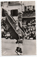 CPA   64    PYRENEES      -     TYPES REGIONAUX   -   DANSES BASQUES  -   LE CHEVAL - Danses