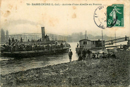 Basse Indre * Arrivée D'une Abeille Au Ponton * Bateau Bac Promenade - Basse-Indre