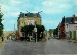 Senlis * La Rue Vieille De Paris Et Rue De La République * Café Débit De Tabac Tabacs Bar Le Point Du Jour - Senlis