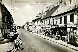 La Chapelle En Serval * La Grande Rue Vers Senlis * Bar Restaurant Café - Andere & Zonder Classificatie