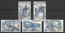 TCHECOSLOVAQUIE    -   Aéros  -  1976.   Y&T N° 72 à 76 Oblitérés. - Airmail