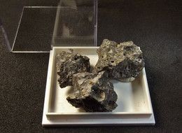 Chabazite-Ca In Vulcanic Vugs (3 Spec.) - Masca - Teno Mountains - Santa Cruz Tenerife Province - Canary Islands - Spain - Minéraux