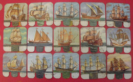 Lot De 15 Plaquettes Bateaux. Huilor Samo Chat Ambré Cremolive. Lot 8 - Plaques En Tôle (après 1960)