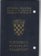 C113 --   PASSPORT  --   CROATIA  --  II. MODEL  --  2000  --  GENTLEMAN - Historical Documents