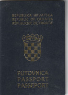 C114 --   PASSPORT  --   CROATIA  --  II. MODEL  --  2009  --  GENTLEMAN - Historical Documents