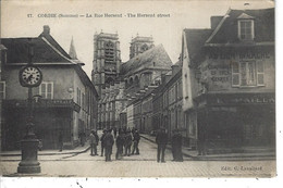 80 - CORBIE - ( Somme ) - T.Belle Vue Animée De La Rue Hersent ( Commerce " Au Bon Marché " ) - Corbie