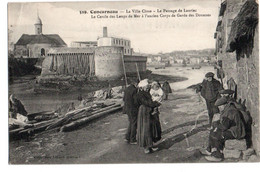 CPA  519 Villard - Concarneau Ville Close Passage De Lanriec Cercle Des Loups De Mer... Dos Franchise Militaire 1915 - Concarneau