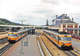 27-EVREUX- GARE- DEUX TURBOTRAINS RTG SE CROISENT EN GARE - Evreux