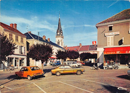 28-AUNEAU- LA PLACE DU MARCHE - Auneau