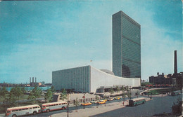 USA - New York - United Nation's Buildings - Cars - Bus - Places & Squares