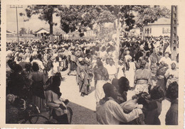 Photo Circa 1950 A E F Cameroun Douala Un Dimanche A Douala  Réf 15798 - Aviation