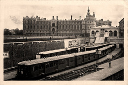 St Germain En Laye * Vue Sur Le Château Et La Gare * Train Ligne Chemin De Fer - St. Germain En Laye