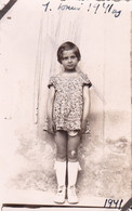 Old Real Original Photo - Little Girl Posing - 1941 - Ca. 8.5x6 Cm - Anonymous Persons