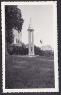 Photo Originale Amateur Vezelise Monument Notre Dame Du Voeu Jour De L'  Inauguration 1947 ( 51747) - Lugares