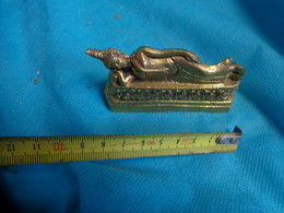 Delcampe - Statue Egyptienne -greque ??? Bronze Ou ??? - Altri & Non Classificati