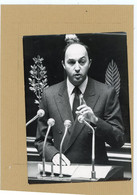 Le Leader Du FLNKS  Viré De L'assemblée Nationale  LAURENT FABIUS  Premier Ministre En 1985 - Personas Identificadas
