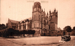 N°93244 -cpa Poitiers -cathédrale Saint Pierre- - Poitiers