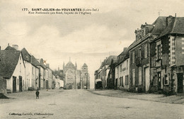 S9749 Cpa 44 Saint Julien De Vouvantes - Rue Nationale - Saint Julien De Vouvantes