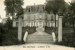 Chaville * Vue Sur La Mairie * Hôtel De Ville - Chaville