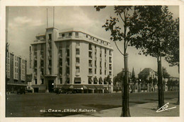 Caen * Rue Avenue Et L'hôtel Malherbe - Caen