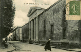 La Roche Sur Yon * Rue Et Vue Sur Le Tribunal * Palais De Justice - La Roche Sur Yon