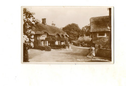 The Old Village, Shanklin, I.O.W.(Real Photo-S & E Hastings  1850) Thatch Roofs - Shanklin