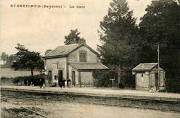 St Berthevin * Intérieur De La Gare * Ligne Chemin De Fer - Sonstige & Ohne Zuordnung