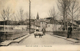 Magnac Laval * Route Et Le Pont Du Gué * Villageois - Sonstige & Ohne Zuordnung