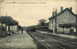 St Germain Les Belles * Intérieur De La Gare Du Village * Le Train * Ligne Chemin De Fer - Saint Germain Les Belles