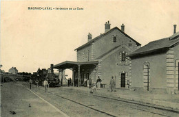 Magnac Laval * Intérieur De La Gare Du Village * Le Train * Ligne Chemin De Fer - Autres & Non Classés