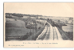 CPA 80 Poix Le Viaduc Et Le Train - Poix-de-Picardie