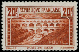 ** FRANCE - Poste - 262B, Dentelé 11: 20f. Pont Du Gard - Ungebraucht