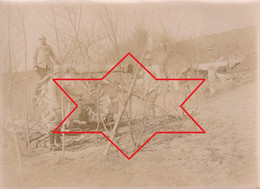 Photo 1916 Près VIC-SUR-AISNE - Soldats Français Avec Un Canon De 120 (A240, Ww1, Wk 1) - Vic Sur Aisne