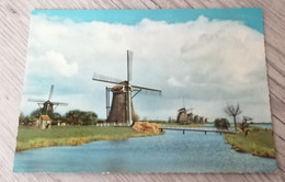 CARTE POSTALE PAYS BAS " MOULINS" - Kinderdijk