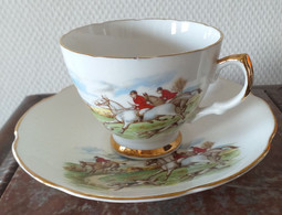 Tasse à Thé / Collection MARGARET ROSE Porcelaine Anglaise Motif Chasse à Courre - Cups