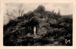 Guémené Penfao * Guénouvry * La Grotte Notre Dame De Lourdes , Au Lieu Saint - Guémené-Penfao