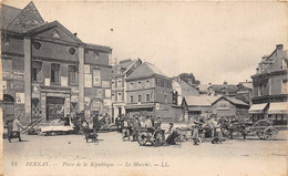 27-BERNAY- PLACE DE LA REPUBLIQUE - LE MARCHE - Bernay