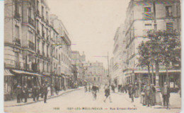 (92) ISSY-LES-MOULINEAUX . Rue Ernest Renan (Bar-Tabac) Animée - Issy Les Moulineaux