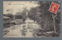 Delcampe - CPA   Charente  Maritime 17  Jonzac Vue Prise Du Pont De Pierre - Jonzac