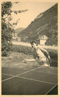 Photographie Jeune Fille Jouant Au Tennis De Table - Tenis De Mesa