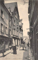 Orléans      45       La Rue De Cabourg Et Maison De Jeanne D'Arc        (voir Scan) - Orleans