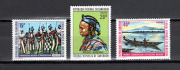 CAMEROUN  N° 521 à 523   NEUFS SANS CHARNIERE COTE  4.00€     PAYSAGE DANSE PIROGUE BATEAUX - Camerún (1960-...)