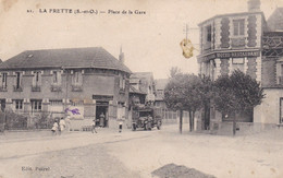 95 - VAL D'OISE - LA FRETTE SUR SEINE - Place De La Gare - 1908 - Très Bon état - La Frette-sur-Seine