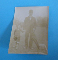 PHOTO ALBUMINEE - 44 SAINT-NAZAIRE -  VILLES MARTIN 1903 -  FAMILLE LAUNAY ANDRE ET SON PERE - Places